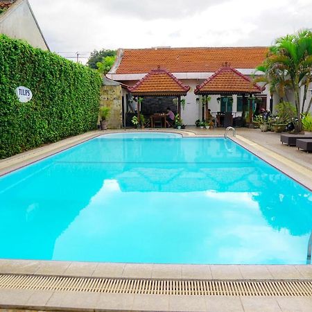 Hotel Tulips Yogyakarta Exterior photo