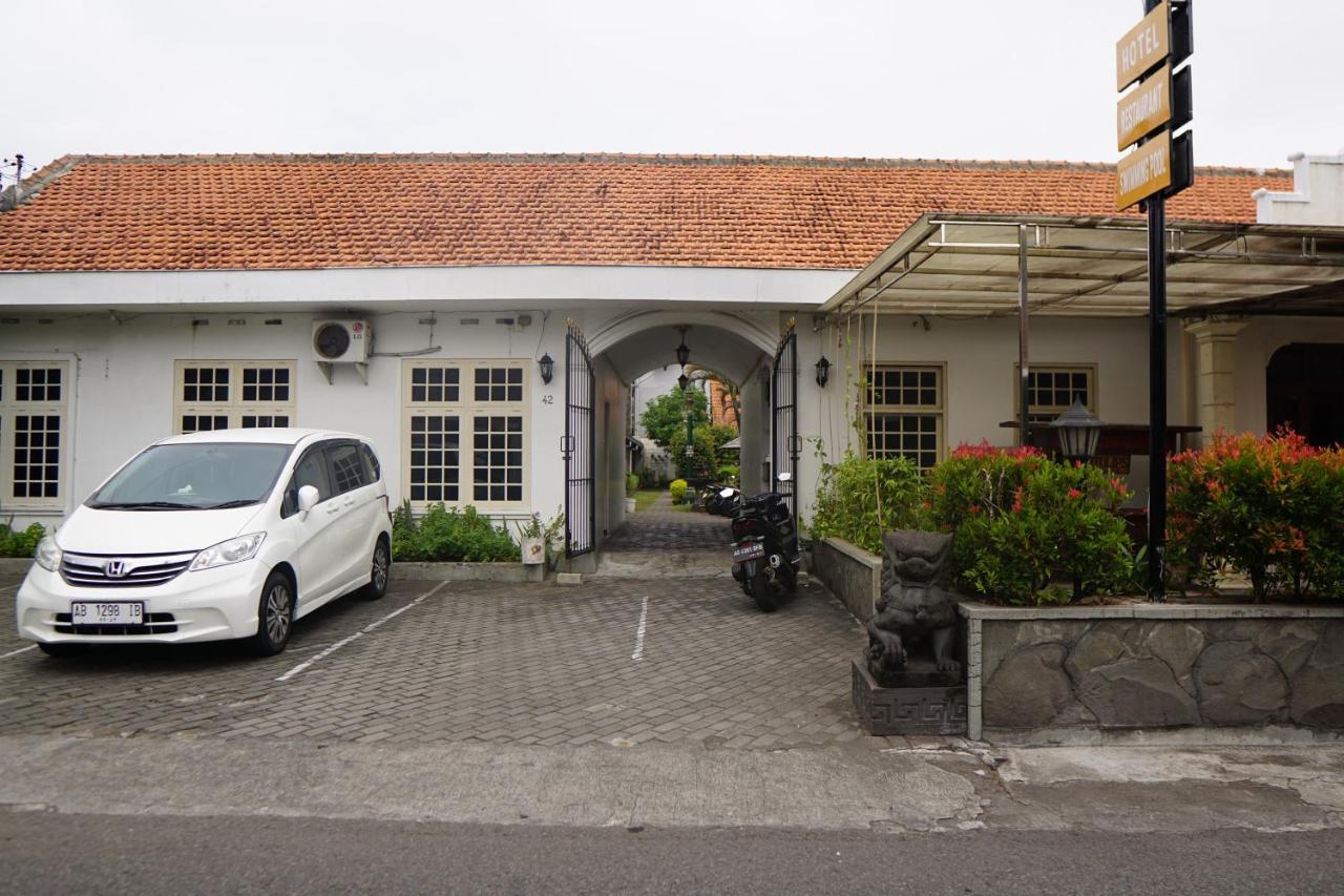 Hotel Tulips Yogyakarta Exterior photo