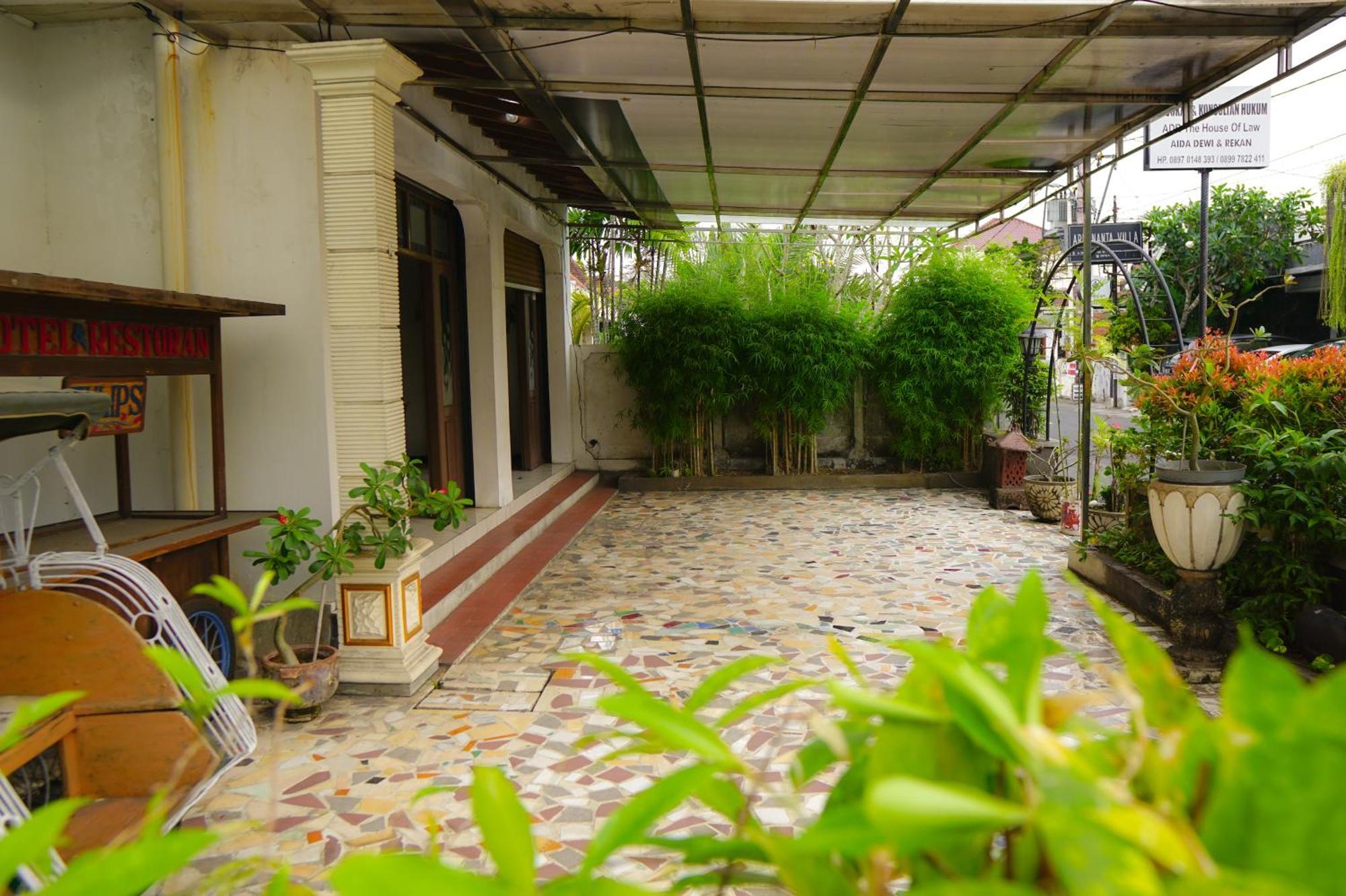 Hotel Tulips Yogyakarta Exterior photo