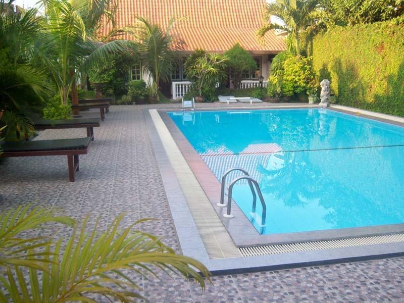 Hotel Tulips Yogyakarta Exterior photo