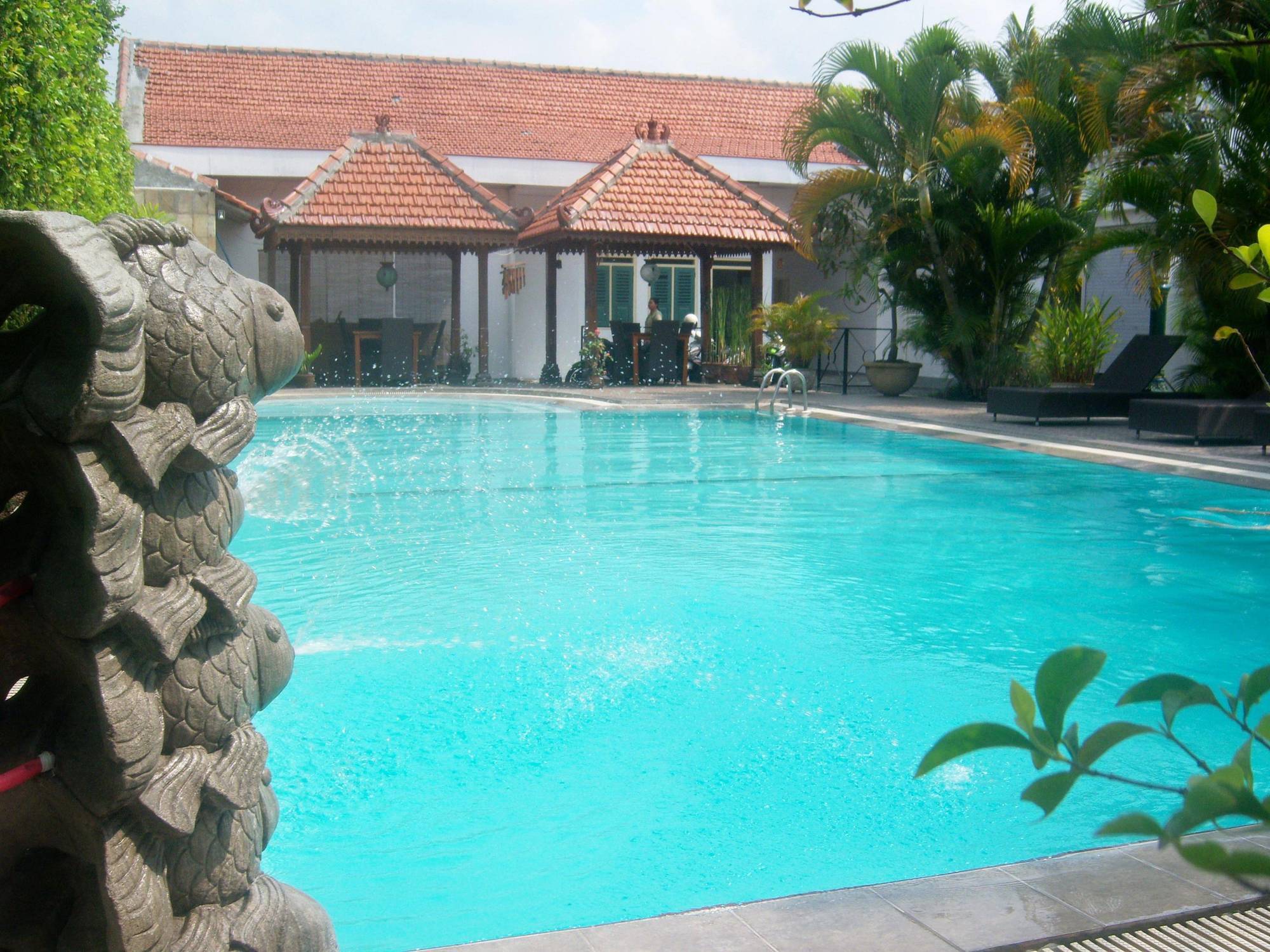 Hotel Tulips Yogyakarta Exterior photo